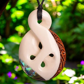 Bone_Single_Twist_Pendant_1 - XMT Creations